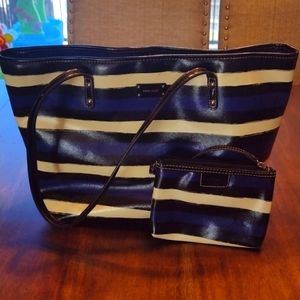 Nine west shoulder bag tote and wristlet